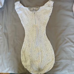 Amazing baby transitional swaddle sack size medium